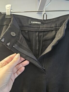EXPRESS Size 4R Black High-Rise Barely Bootcut Columnist Dress Pant